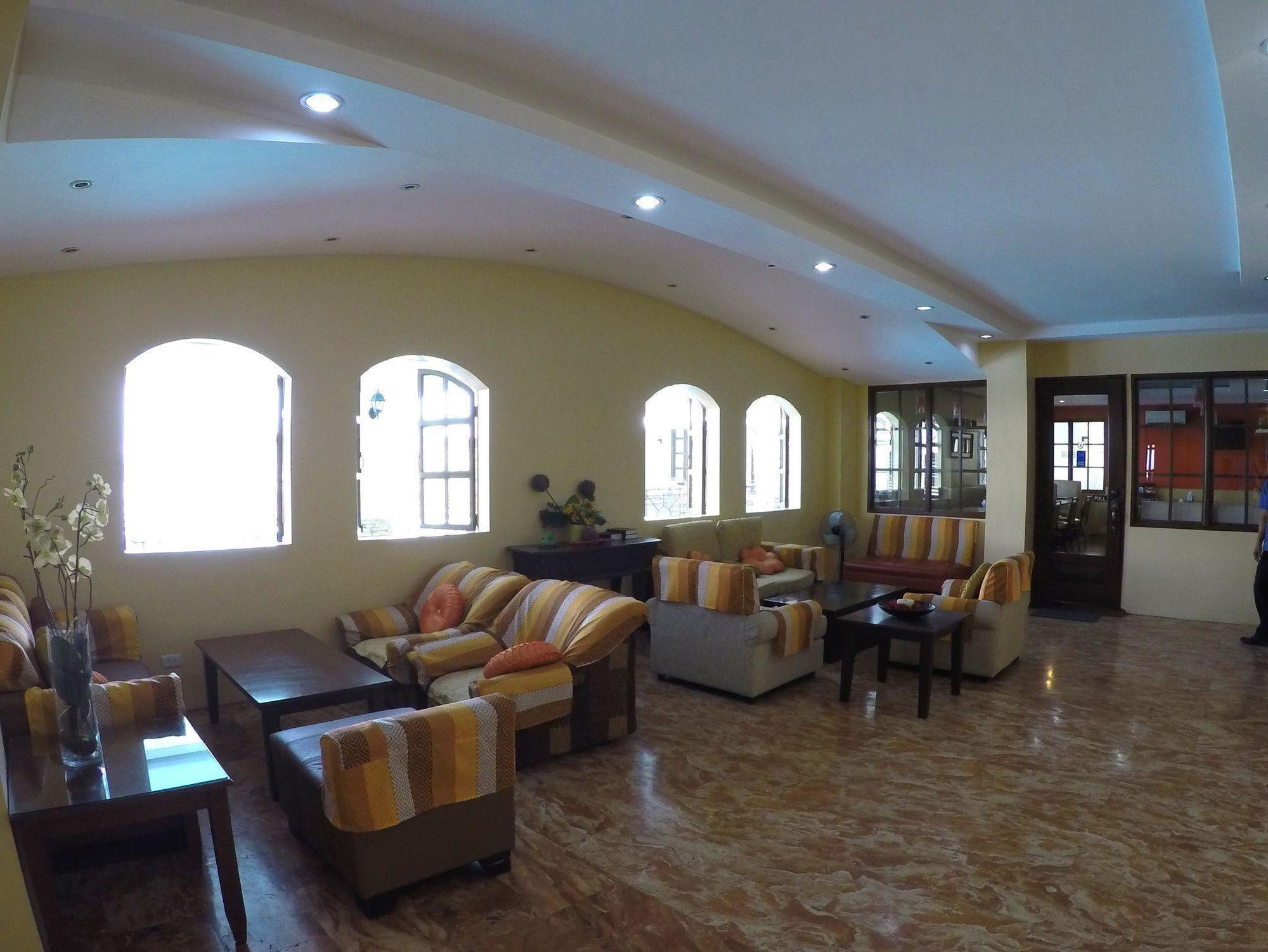 تيغيغيوراو Ivory Hotel And Suites المظهر الخارجي الصورة